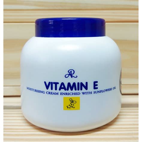 AR VITAMIN E MOISTURIZING CREAM 200g WHITENING ANTI AGING SMOOTH SKIN