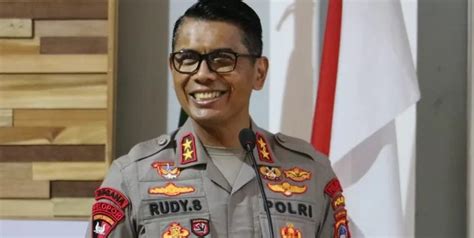 Mayjen Pakel Komjen Rudy Bersaing Rebut Pj Gubmal Referensi Maluku