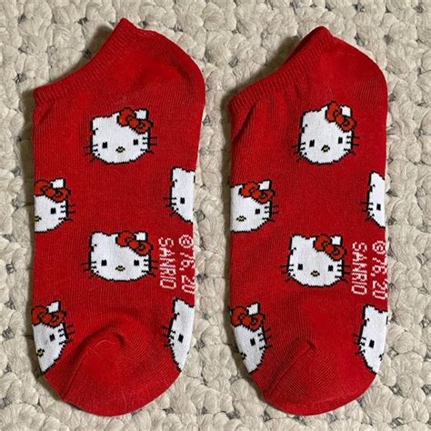 Hello Kitty Accessories Hello Kitty Pussy Cat Face Bow Red Socks New Limited Edition Sanrio