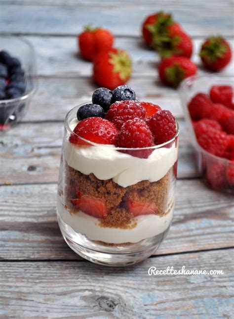 Tiramisu Aux Fruits Rouges Sp Culoos Recettes By Hanane