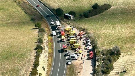 Más De 20 Aragoneses Atendidos Tres Hospitalizados Tras El Accidente De Un Bus En Mallorca