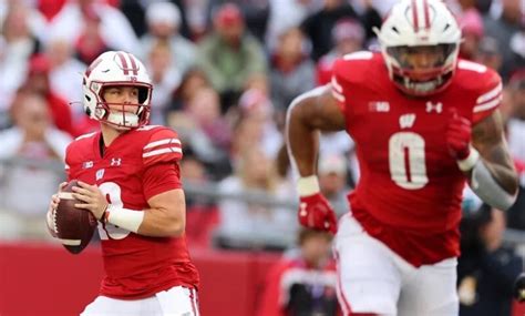 Wisconsin Vs Illinois Odds Ncaaf Game Preview For Week