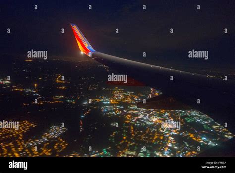 Plane over philadelphia hi-res stock photography and images - Alamy