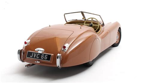 Jaguar XK120 OTS Bronce 1948 1 18 Cult Scale Models