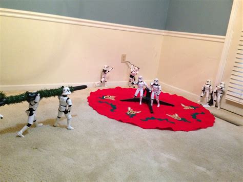 Star Wars Stormtroopers Set Up Christmas Tree Business Insider