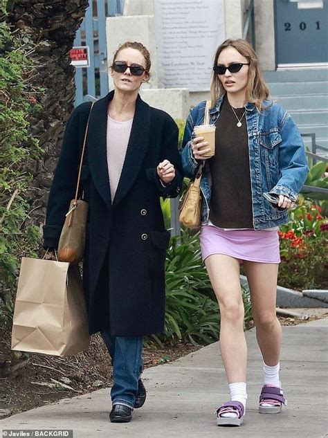 Vanessa Paradis And Look Alike Daughter Lily Rose Depp On Coffee Run