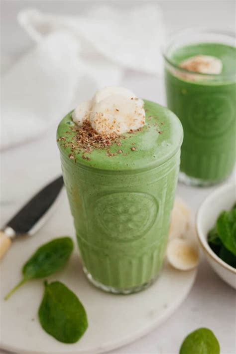 Creamy Banana Spinach Smoothie - Alpine Ella