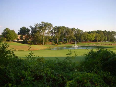 The Best and Most Famous Golf Courses In South Carolina