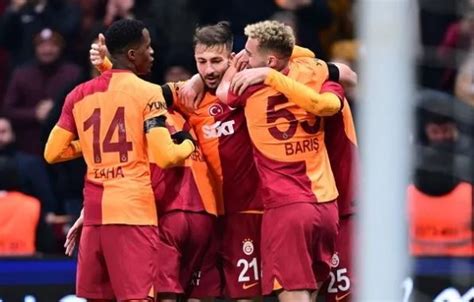 Galatasaray ve Ümraniyespor un ilk 11 leri belli oldu Spor haberleri