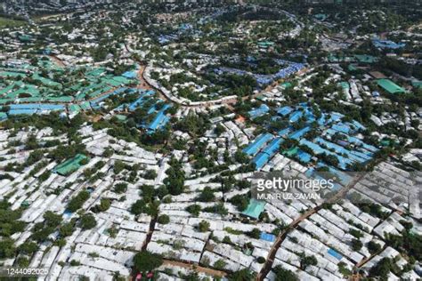 Kutupalong Refugee Camp Photos and Premium High Res Pictures - Getty Images