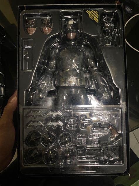 Hot Toys BATMAN SUPERMAN Hobbies Toys Toys Games On Carousell