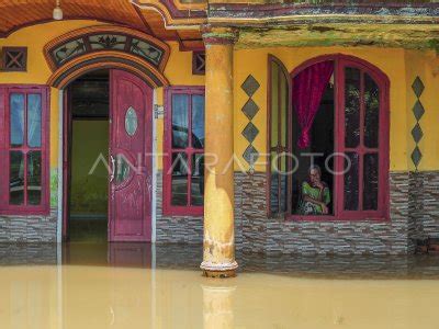 Banjir Di Muaro Jambi Berangsur Surut ANTARA Foto