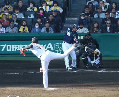 ＜神・ヤ＞7回、才木から同点打を放つ川端（撮影・岸 良祐） ― スポニチ Sponichi Annex 野球