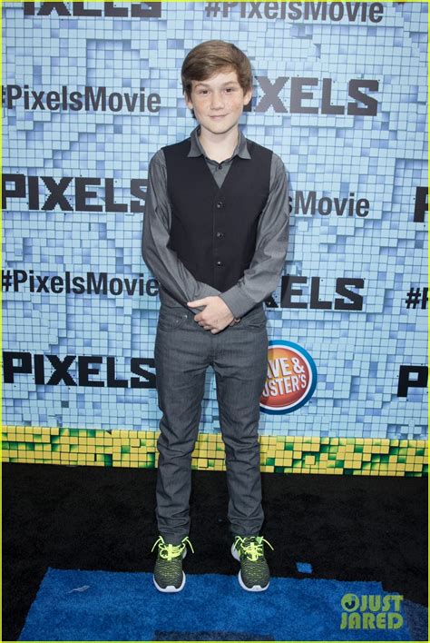 Full Sized Photo of michelle monaghan adam sandler pixels premiere 13 ...