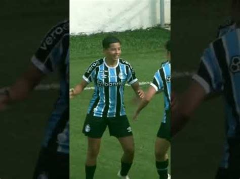 É O BONDE DAS GURIAS GREMISTAS SUB 20 BALANÇANDO A REDE NA ESTREIA DO