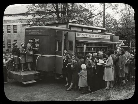 Fascinating Photos Of American Bookmobiles In The Past The