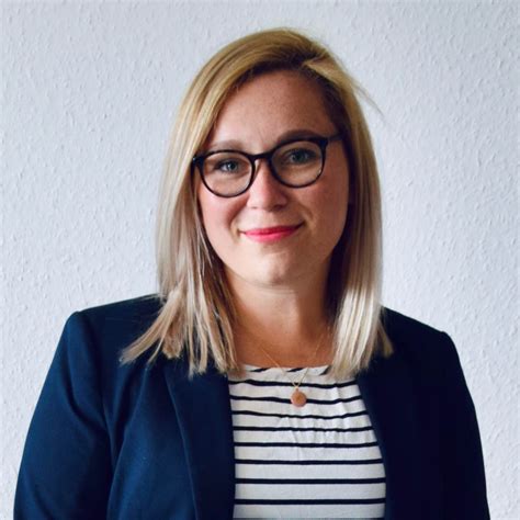 Maike Worczewsky Schwarz Marketing Managerin Und Social Media Managerin Gmeiner Verlag Xing