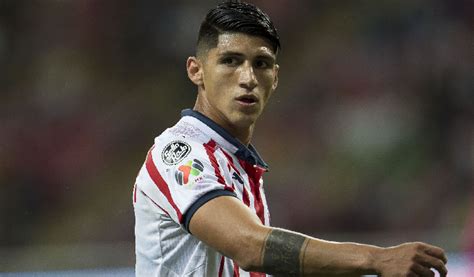 Alan Pulido Quiere Ayudar A Su Reba O Ante La Crisis Me Gustar A