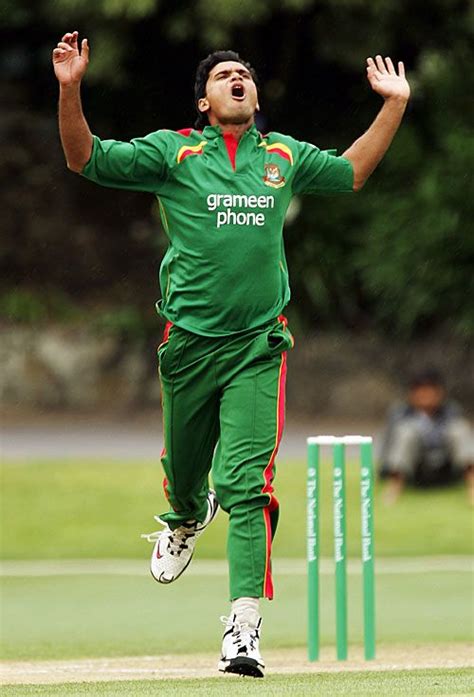 Mashrafe Mortaza throws his hands up in frustration | ESPNcricinfo.com