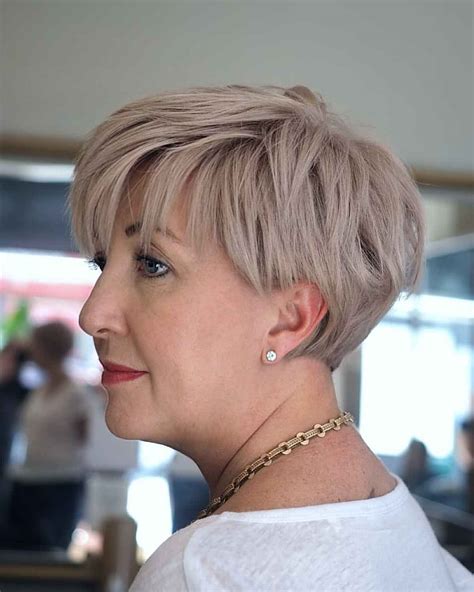 15 Loveliest Pixie Bob Haircuts For Women Over 60 With Style