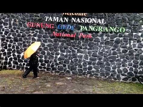 Alien At Curug Cibereum Taman Nasional Gunung Gede Pangrango Cibodas