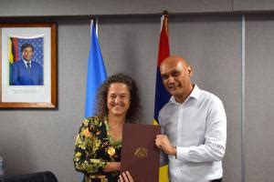 WHO Mauritius launches health priorities for next two years | WHO