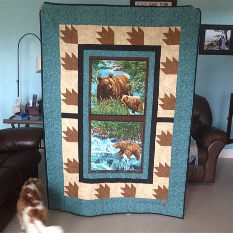 Dad S Bear Quilt I Designed Used The Bear Claw Block And A Center Panel Wildlife Quilts Bear