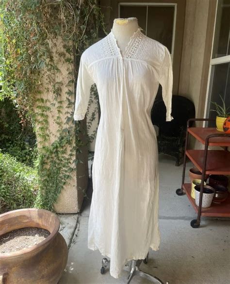 Antique Edwardian White Cotton Nightgown Gem