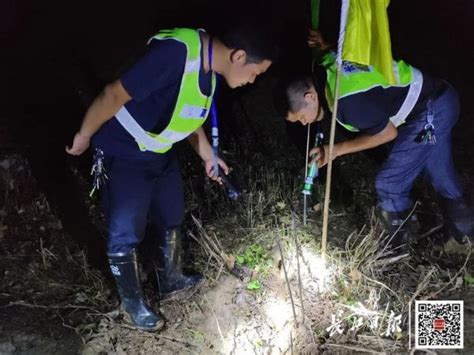 彻夜无眠！长江日报4路记者现场直击巡堤武汉新闻中心长江网cjncn