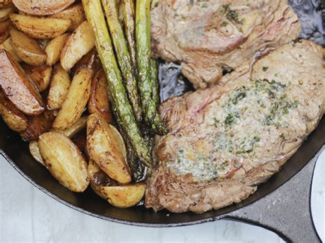 Receita De Bife Com Manteiga De Ervas Batata Dourada E Espargos