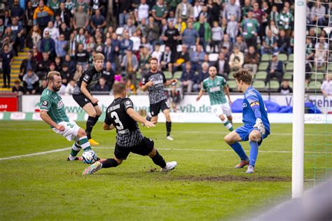 Schwache erste Hälfte führt zu 0 1 Heimniederlage gegen Freiburg VfB