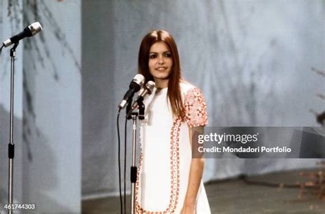 Nada Singer Photos and Premium High Res Pictures - Getty Images