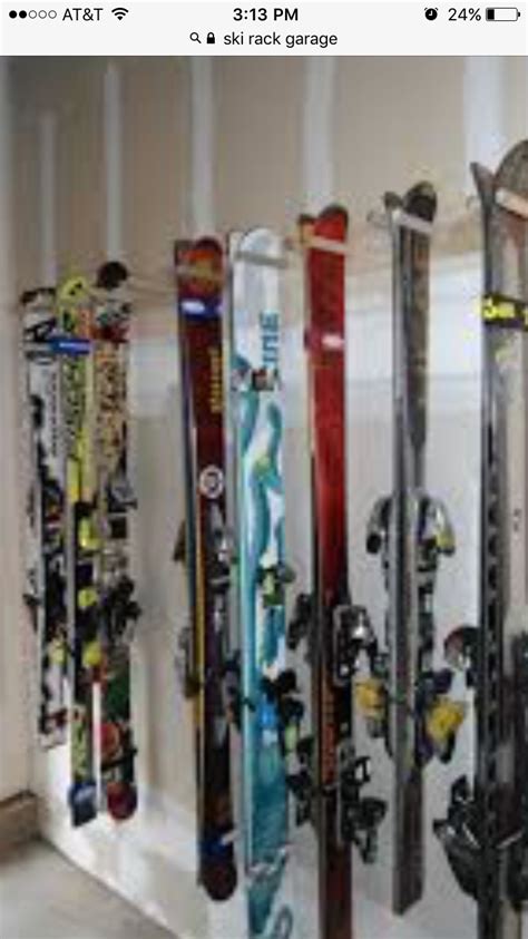 Hanging Storing Skis