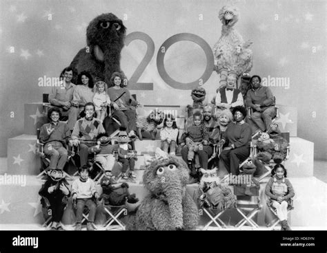 SESAME STREET, Mr. Snuffleupagus, Big Bird, Emilio Delgado, Sonia ...