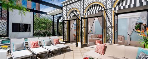 Pools, Cabanas, & Daybeds | The Venetian Resort Las Vegas