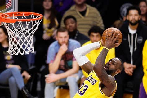 Lebron James Es El Primer Jugador En La Historia De La Nba En Llegar A Los 40 000 Puntos