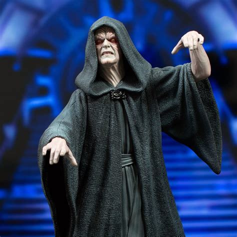 Gentle Giant Brings Unlimited Power With New Star Wars Emperor Statue