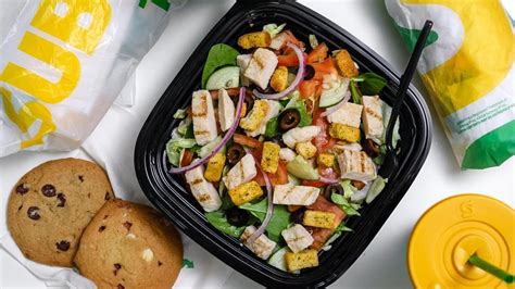 Can You Add Unlimited Veggies To A Subway Salad?