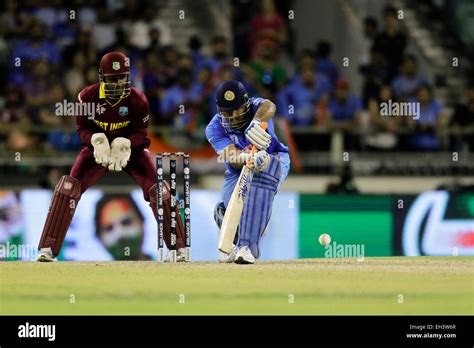 M s dhoni hi-res stock photography and images - Alamy