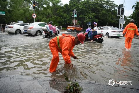 台风“红霞”影响海南 三亚暴雨多路段积水影响出行 天气图集 中国天气网