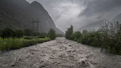 Schwere Unwetter Alpen Deutschland Aktuell Gewitter Dauerregen