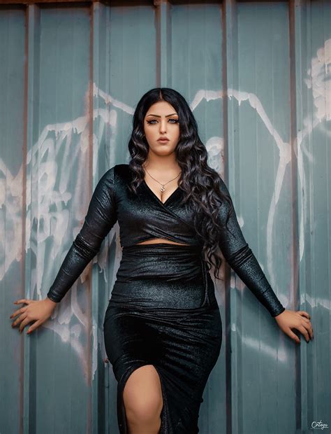 Salma Elshimy photos (1) - MixIndia