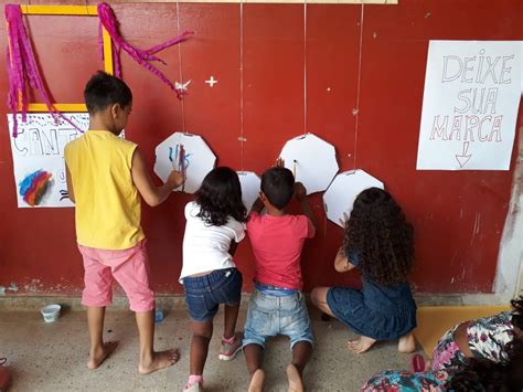 Projeto de extensão realiza Intervalo Cultural em escola municipal