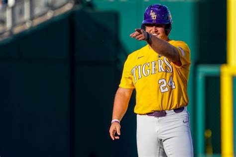 LSU Baseball Beats Florida In Game 1 Of College World Series Final On