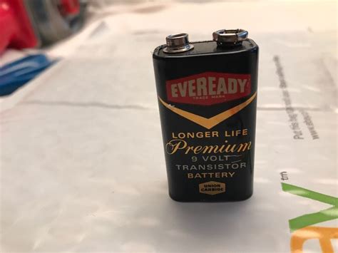 Vintage Transistor Radio Battery Eveready Premium 9 Volt 9v Display Deco Blue Ebay This Is An