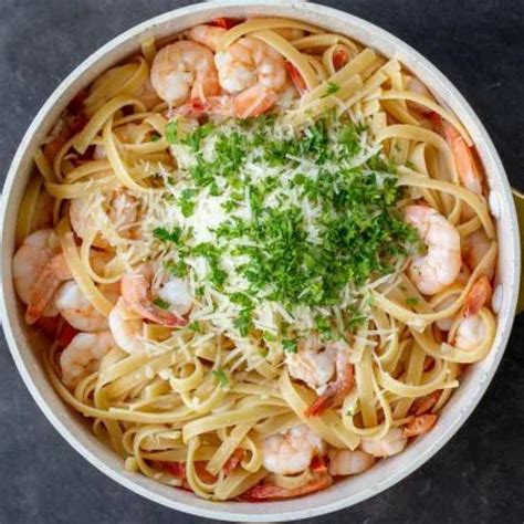 The Easiest Shrimp Linguine (Crazy Good) - Momsdish