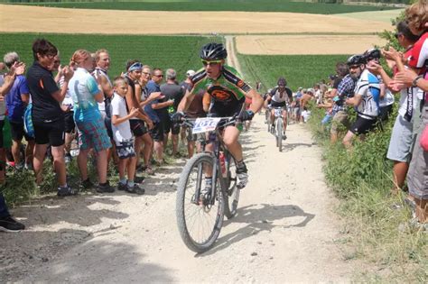 Singen Über 1000 Teilnehmer zum Rothaus Hegau Bike Marathon in Singen