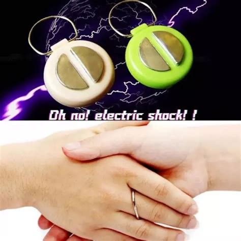 FUNNY PRANK ELECTRIC Shock Handshake Trick Buzzer Shock Gift For Adult S2 Y1C8 £2.11 - PicClick UK