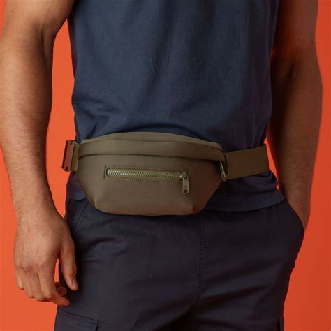 The Best Fanny Packs For Men Tested By Style Editors