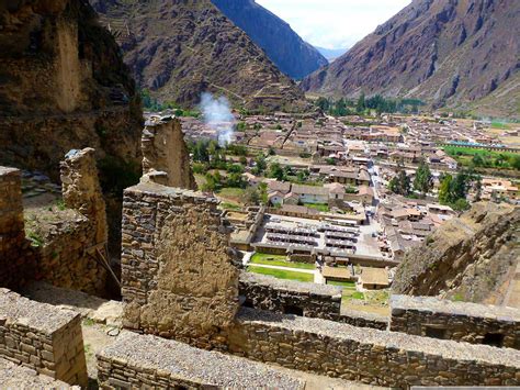 Ollantaytambo remains of the ancestral culture